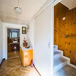 Vakantiehuis House In With Terrace, Air Conditioning, Wifi 3709-2 Zrnovo