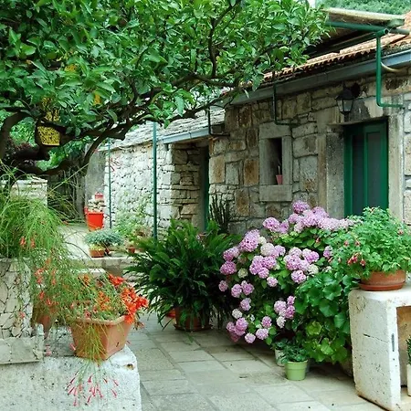 House In With Terrace, Air Conditioning, Wifi 3709-2 Dom wakacyjny