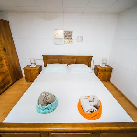 House In With Terrace, Air Conditioning, Wifi 3709-2 *