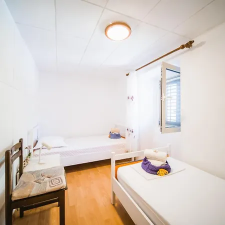 House In With Terrace, Air Conditioning, Wifi 3709-2 Ferienhaus