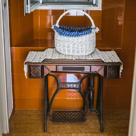 House In With Terrace, Air Conditioning, Wifi 3709-2 Nyaraló Žrnovo