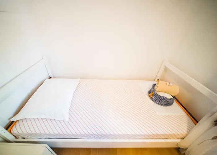 Nyaraló House In With Terrace, Air Conditioning, Wifi 3709-2 Žrnovo